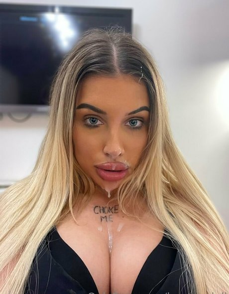 Laura Mezyk onlyfans archives