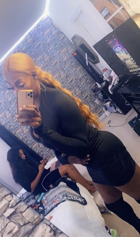 amazonhung onlyfans images