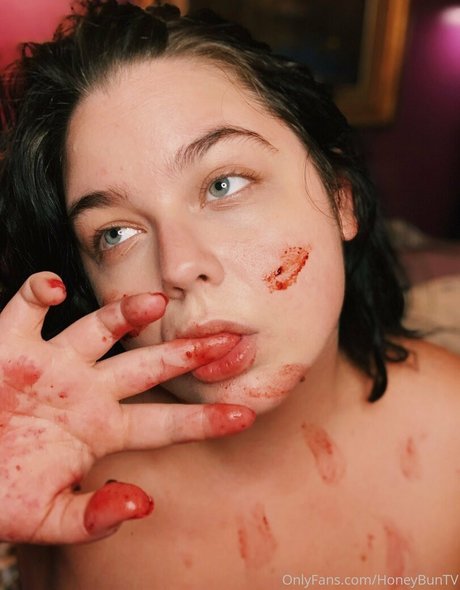 honeybuntv leaked onlyfans nude
