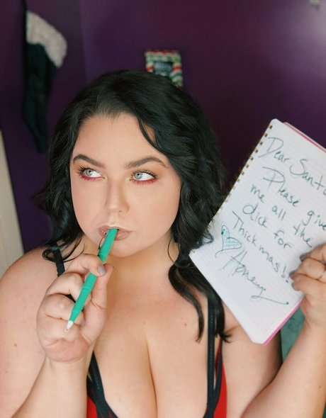 honeybuntv only fans leak nude