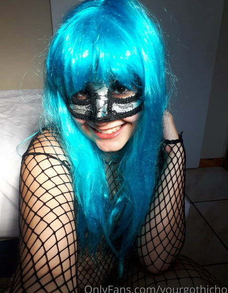 yourgothicho onlyfans nude leak