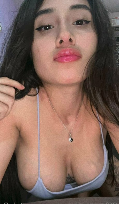 sarahroseeof98 onlyfans explicit content