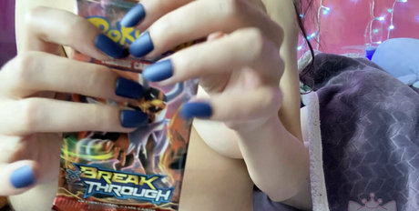 open legs onlyfans pretty self-portrait