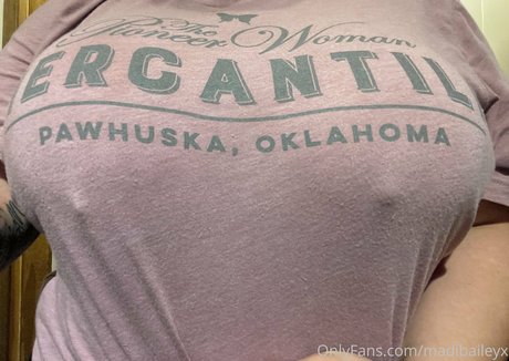 madibaileyx onlyfans nudes