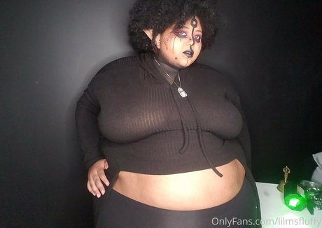 lilmsfluffy onlyfans striptease
