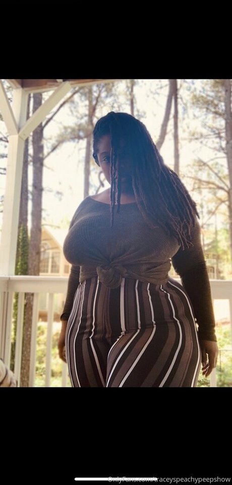 thefamouspeachesandcream leaked onlyfans pictures