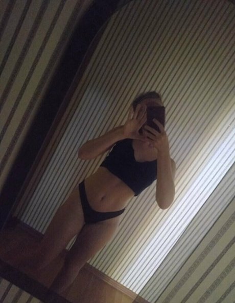 little nnata only fans pictures