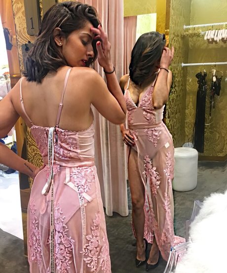 Simmi Singh leaked porn onlyfans