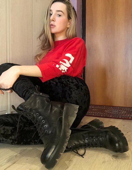 emilybaileyfeet onlyfans leak new