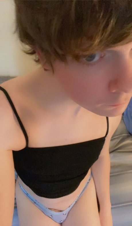 Femboy Fishing onlyfans pic