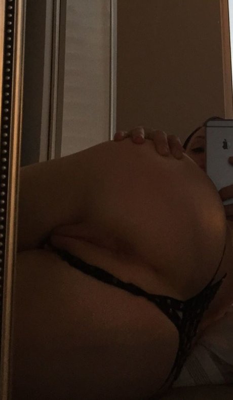 Rose Mcgowan onlyfans model images