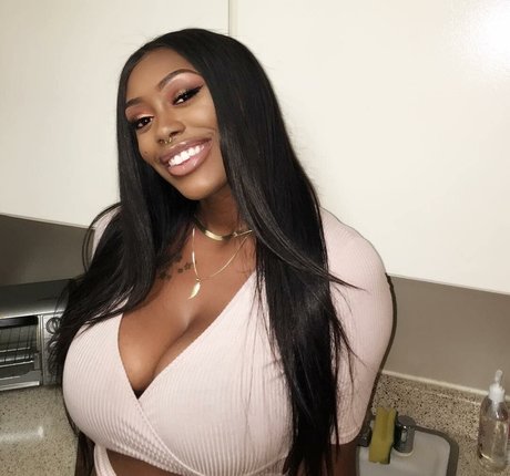 NonnieBaby is on onlyfans