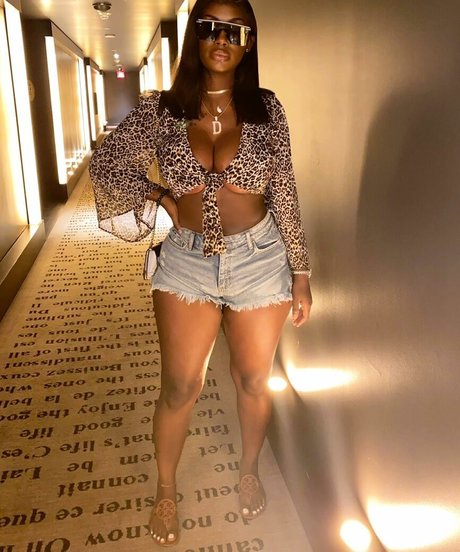 NonnieBaby onlyfans star