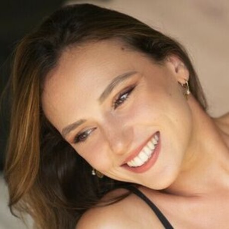 Gwenegann Saillard porn onlyfans leaks