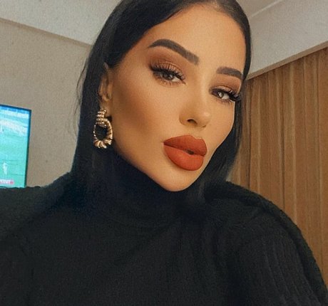 monicasuarez onlyfans sexy