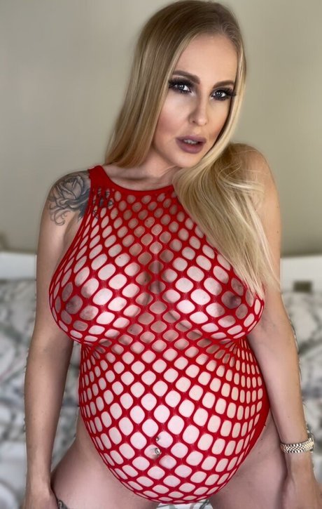 tattooed shemale onlyfans free naked shots