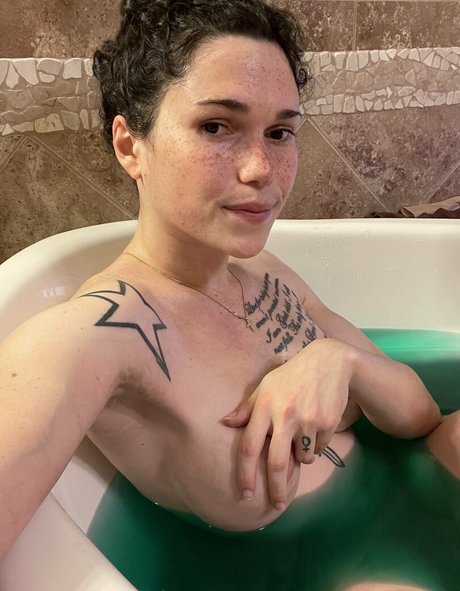 eeveebeevip onlyfans nide