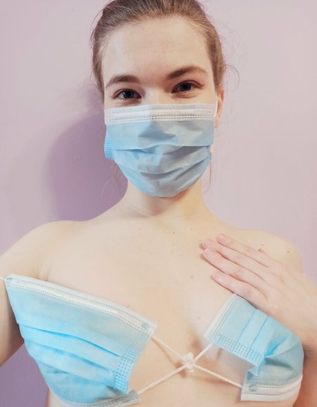 touchme lola Profile pic