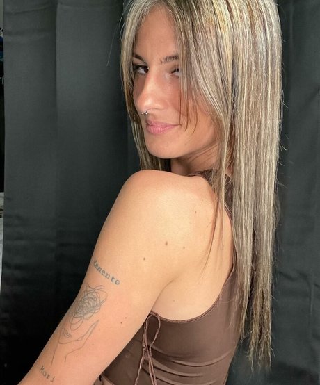 Jessica Clark nude on onlyfans