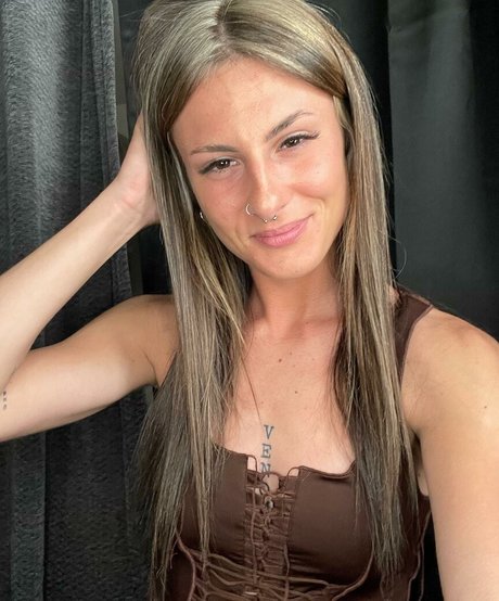 Jessica Clark onlyfans nude pictures