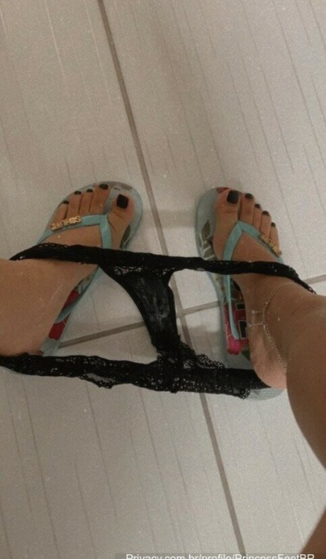 PrincessFeetBR onlyfans pictures