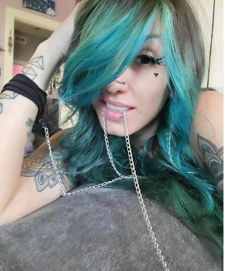 hollyborealis onlyfans leaks sex