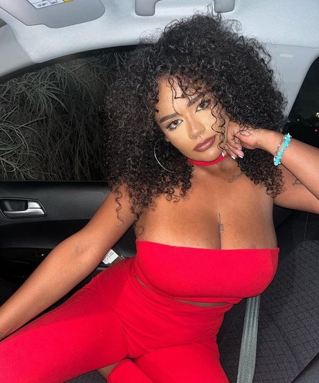 JustNati onlyfans ass