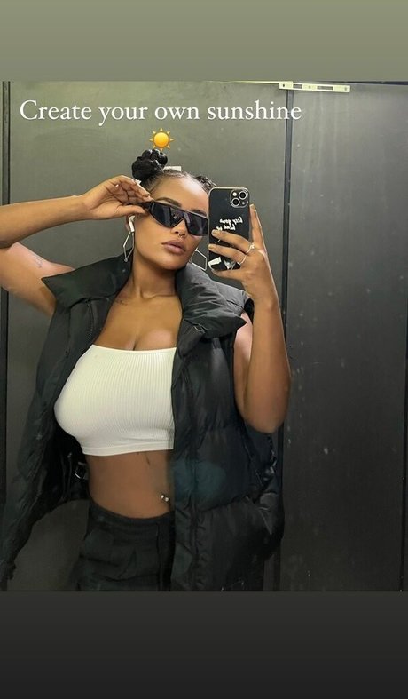 JustNati onlyfans topless