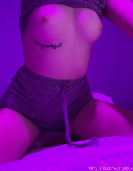 caityloux onlyfans free