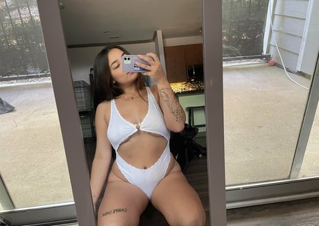 rrissarae onlyfans leaked tits