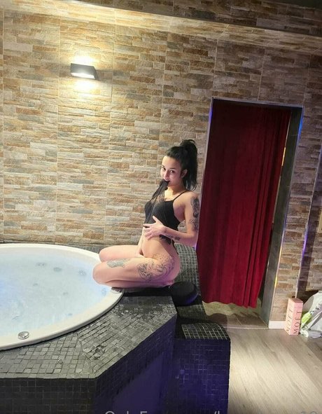 luucyluucy19 onlyfans nude leaks