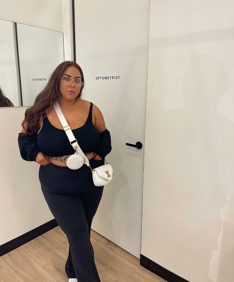 Antonia Waerea Adams naked onlyfans leaked