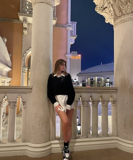 Emiliee Russo onlyfans naked