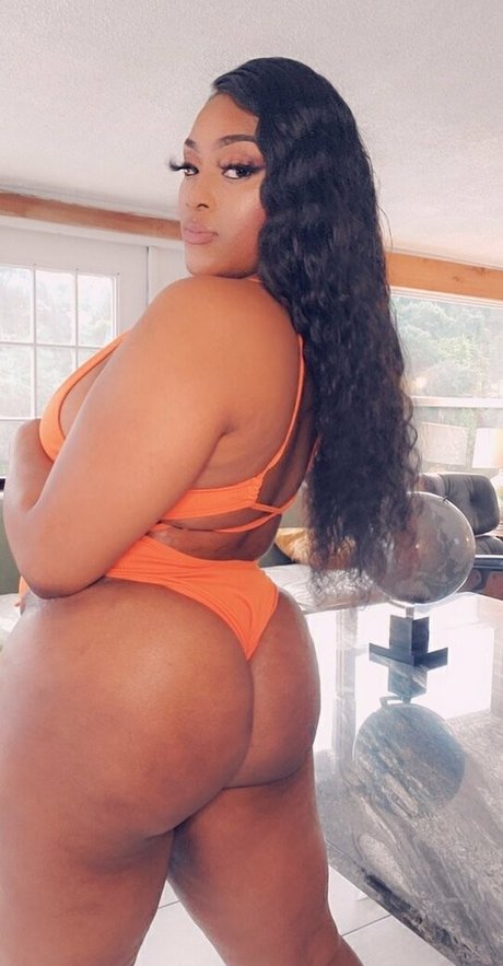 fineapple diva onlyfans nude photos