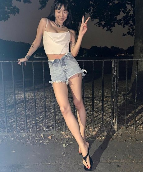 Rina Sawayama Profile pic