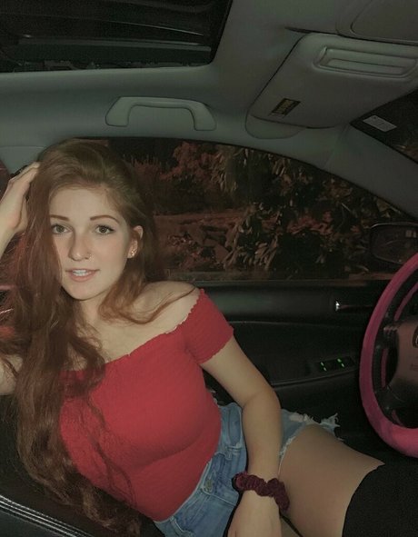 emilyyfiore onlyfans leak naked