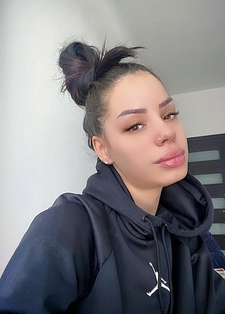 Patrisia Grebelnaia only fans leaks