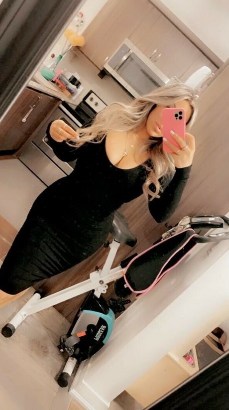 Milliondollamamiiii onlyfans boobs