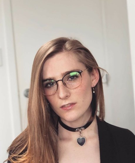 Alice In Wonder1and Profile pic