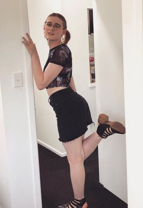 Alice In Wonder1and onlyfans nude