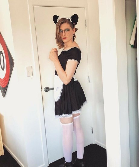 Alice In Wonder1and onlyfans gratis