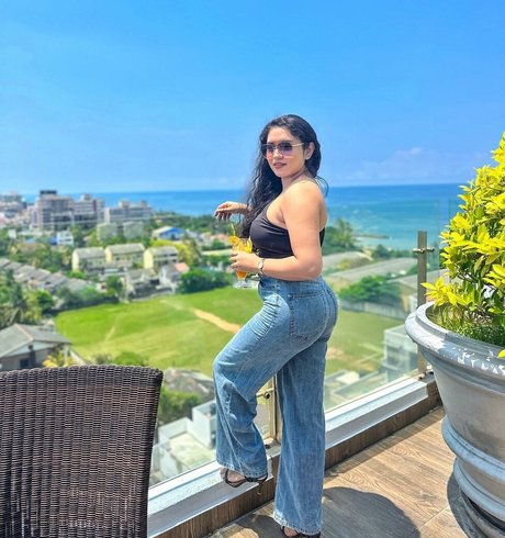 Nimesha Jayarathne nudes onlyfans leak