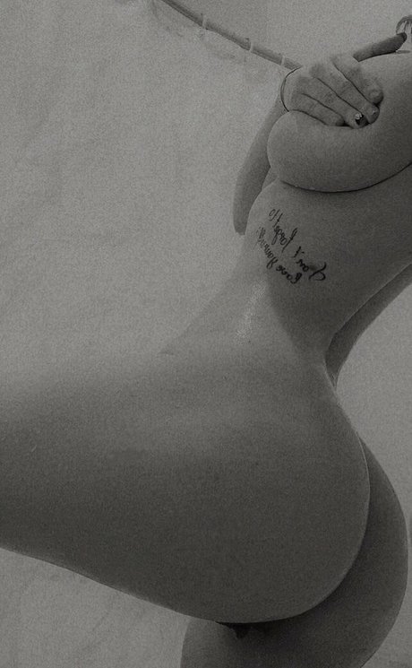 ItsRavenRoses leaked onlyfans sextape