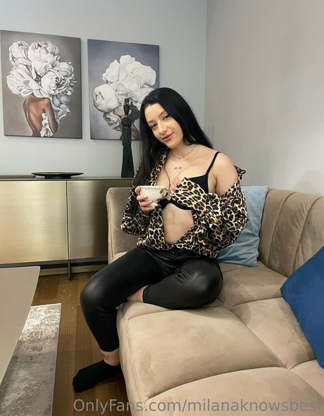 milanaknowsbest onlyfans naked