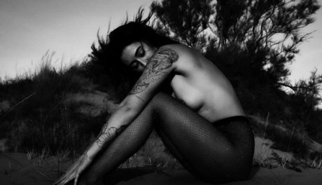 Poetiquegirl onlyfans desnuda