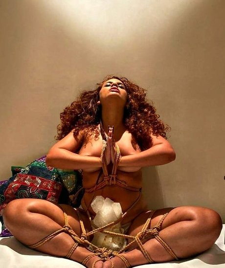 Erika Mahya onlyfans public photos