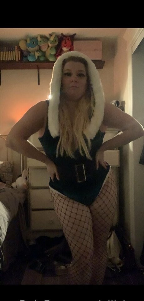 elliskay onlyfans boobs