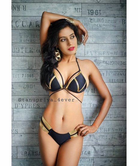 asian model onlyfans top shot