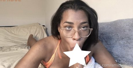 amibuefree nude on onlyfans