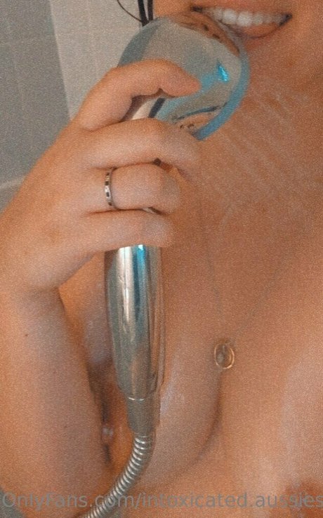 intoxicated aussies onlyfans pic